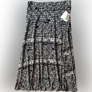 LuLaRoe Elegant Black and White Maxi Skirt